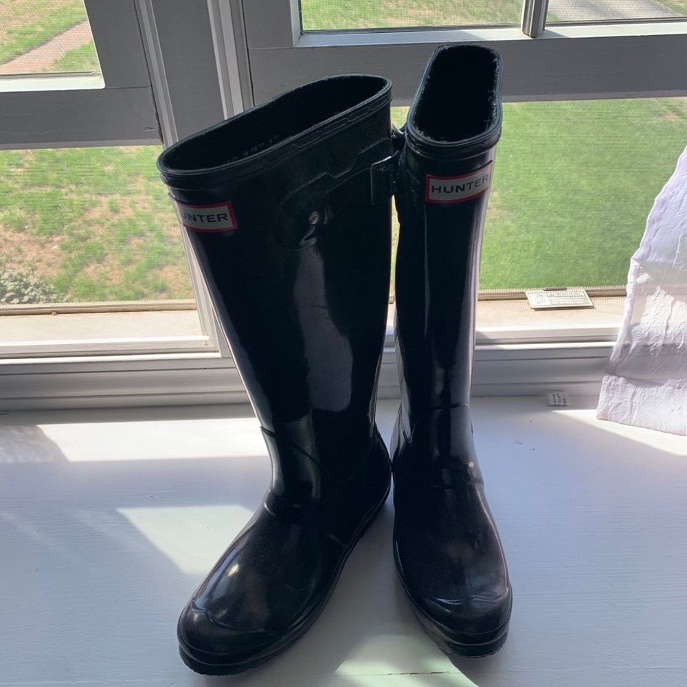 Tall hunter boots